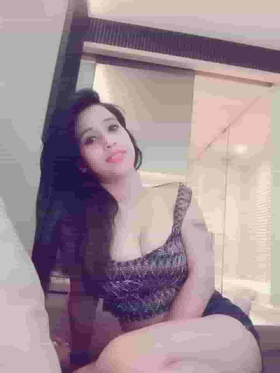 Voluptuous Call Girl Escort Service in Yeswanthpur