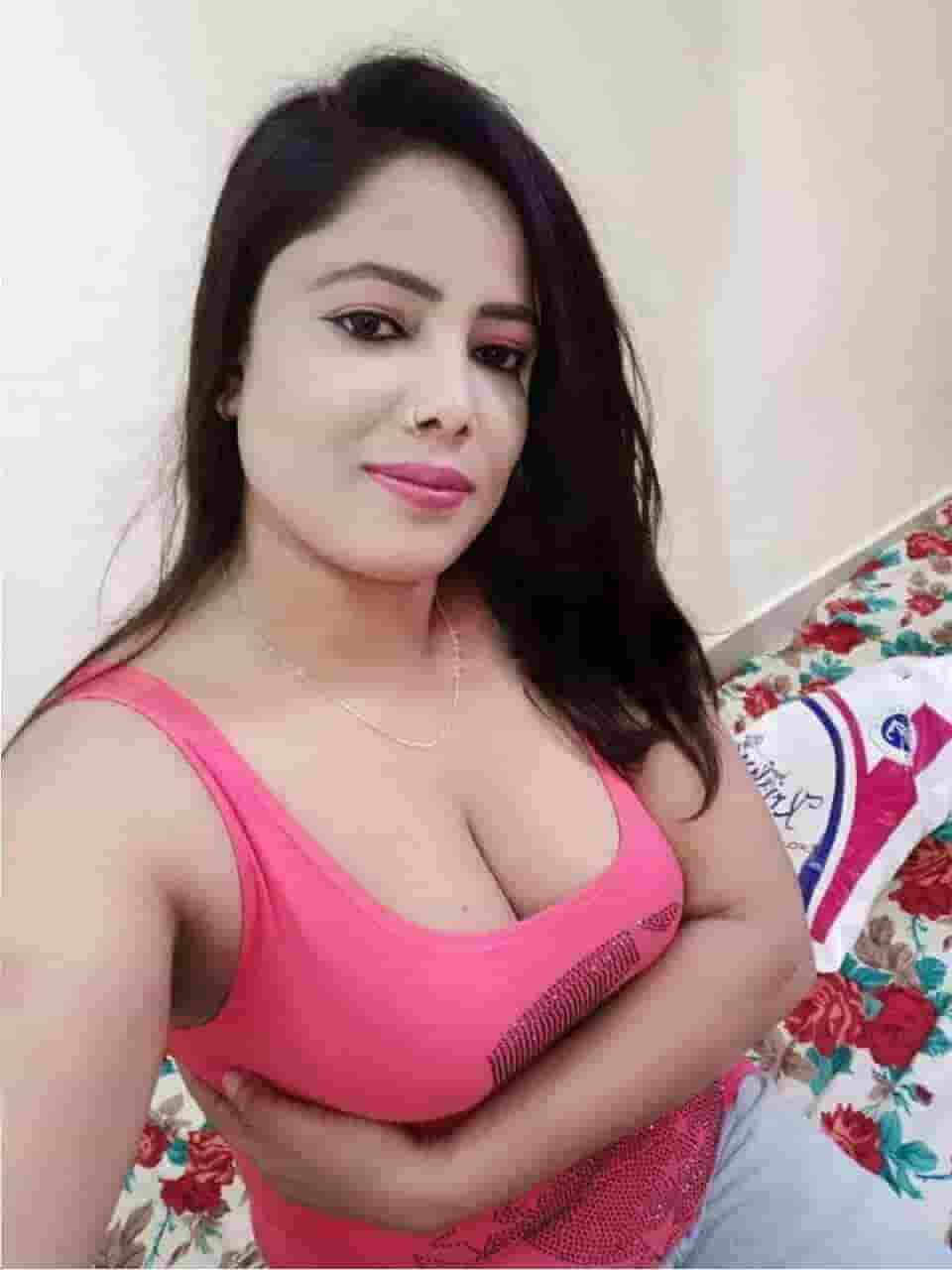 Voluptuous Call Girl Escort Service in Jayanagar