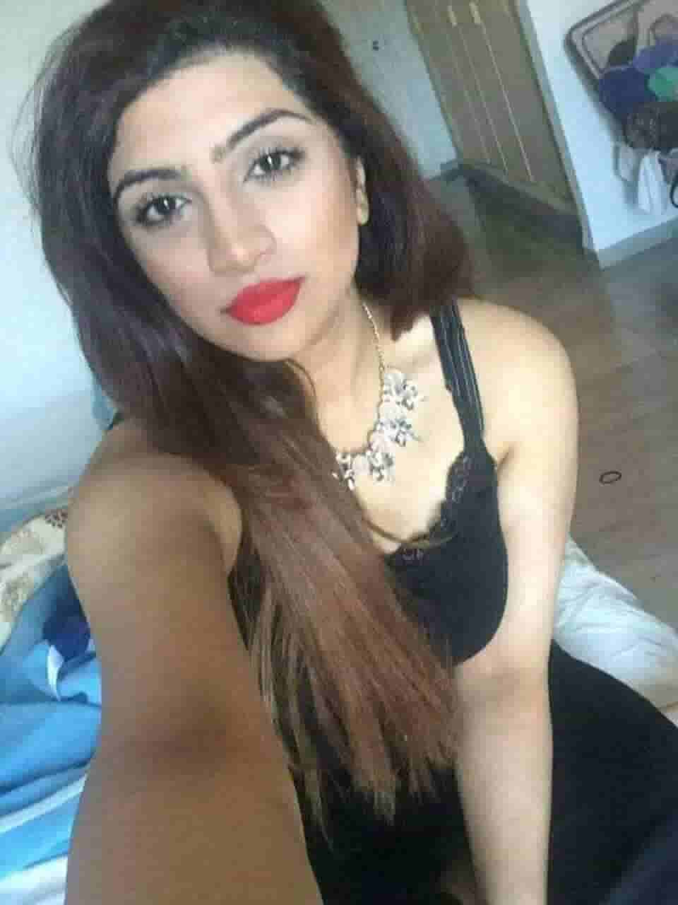 Voluptuous Call Girl Escort Service in Indiranagar